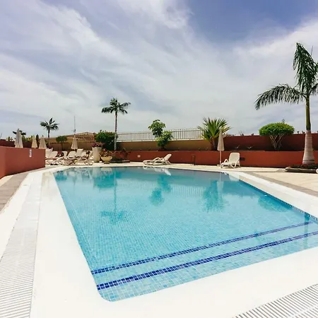 Terrazas Del Duque Ii 4a001 アデヘ