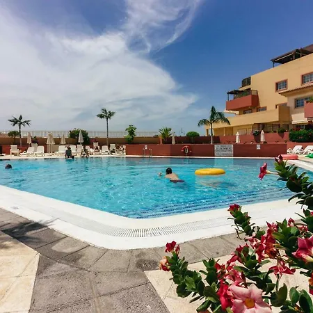 Terrazas Del Duque Ii 4a001 アパート